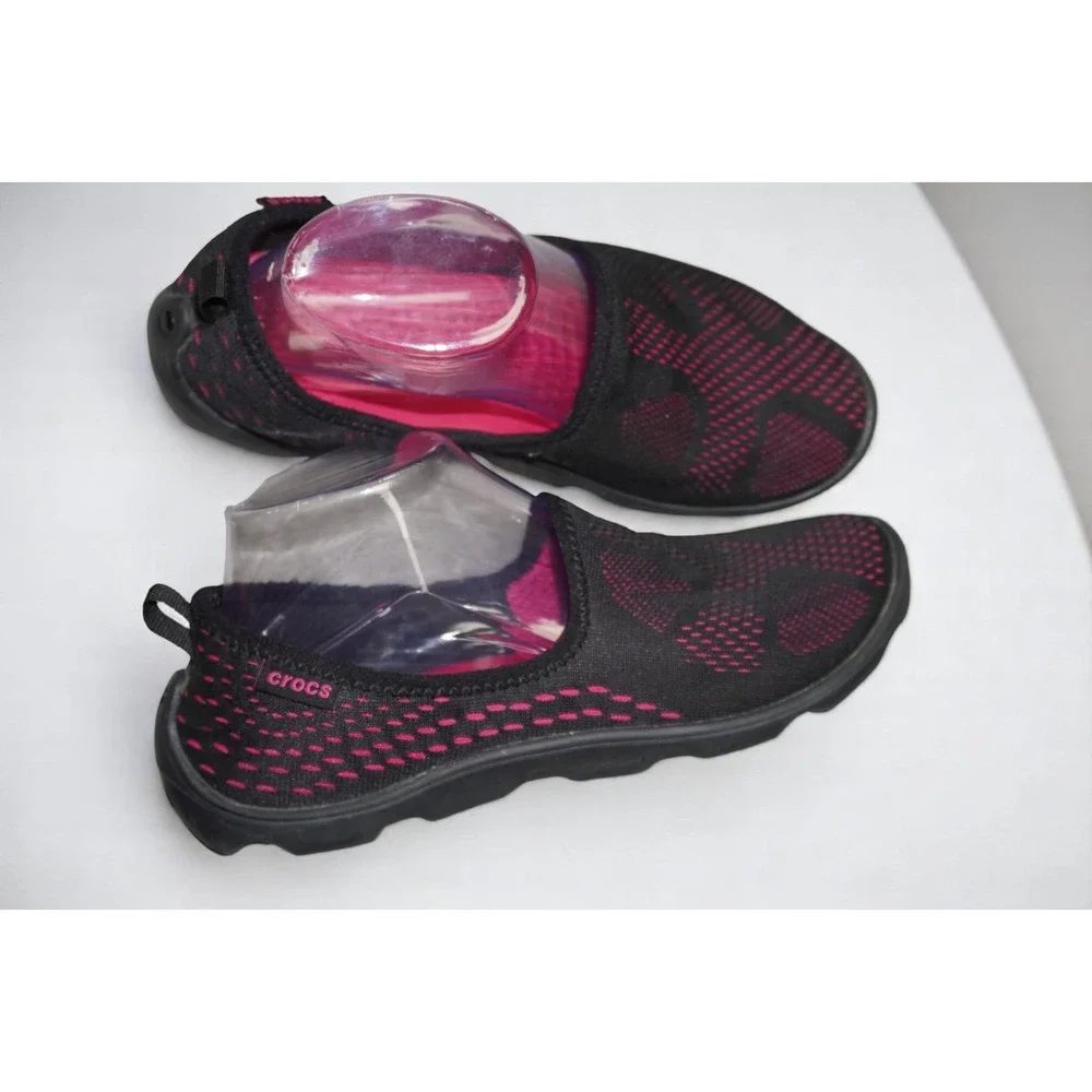 Crocs Water Shoes Women 8 Black Pink Mesh Slip On Beach River Travel Comfort